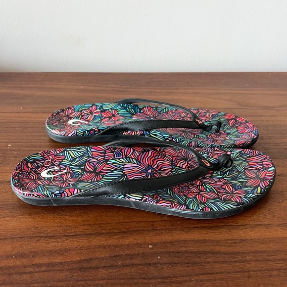 OluKai Women's Ho'opio Flip Flops Floral Print US 10 Beach Sandals - Picture 3 of 6